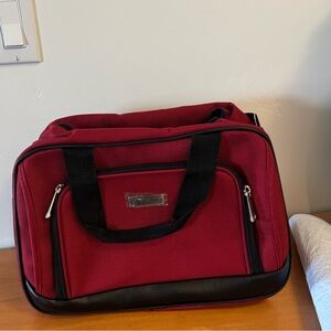 🧳 Claiborne Red & Black Duffel Bag – Sleek, Spacious & Travel-Ready